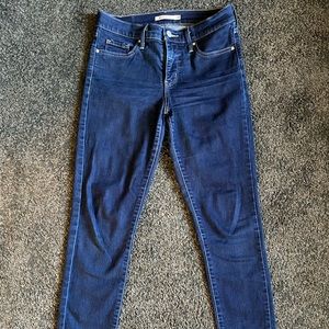 Levi Skinny Jeans 311
